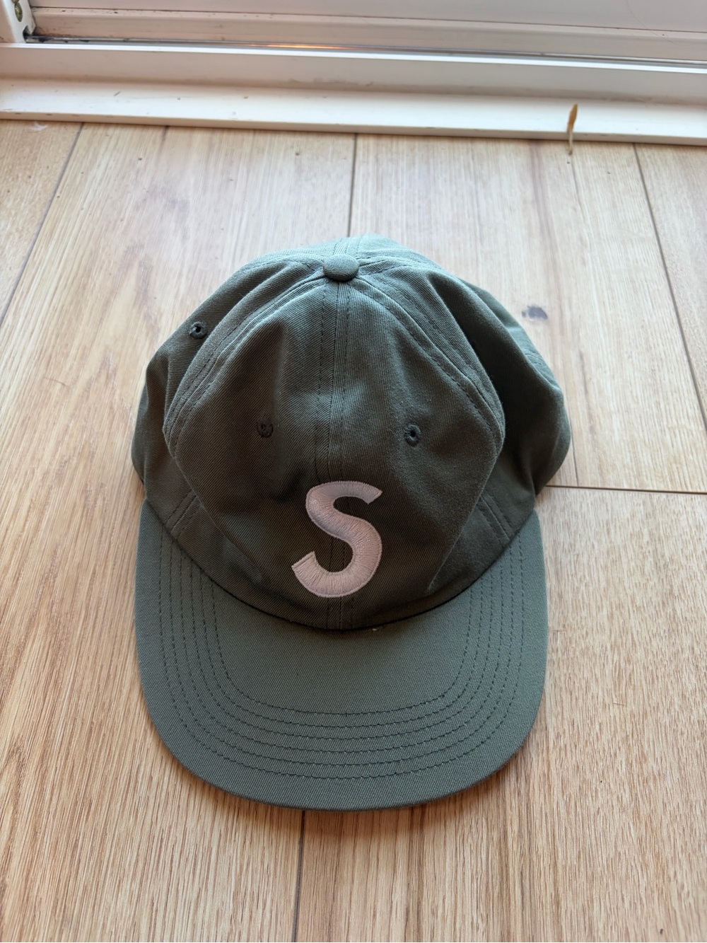 Supreme 6 panel hat